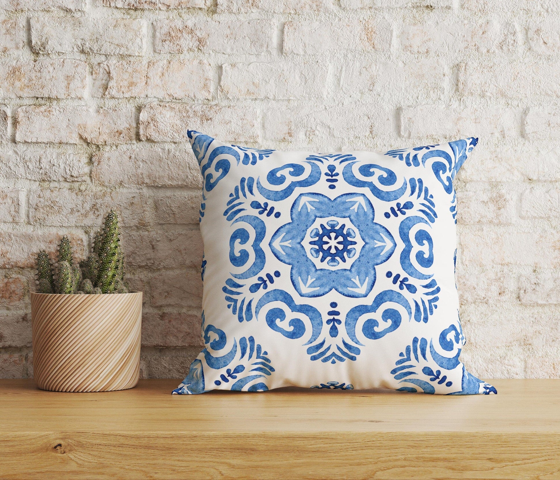 Onay Home Textile 4 / 12 x 12 inch (30 x 30 cm) Double Side Abstract Damask Flower Ornamental Watercolor Cushion Covers