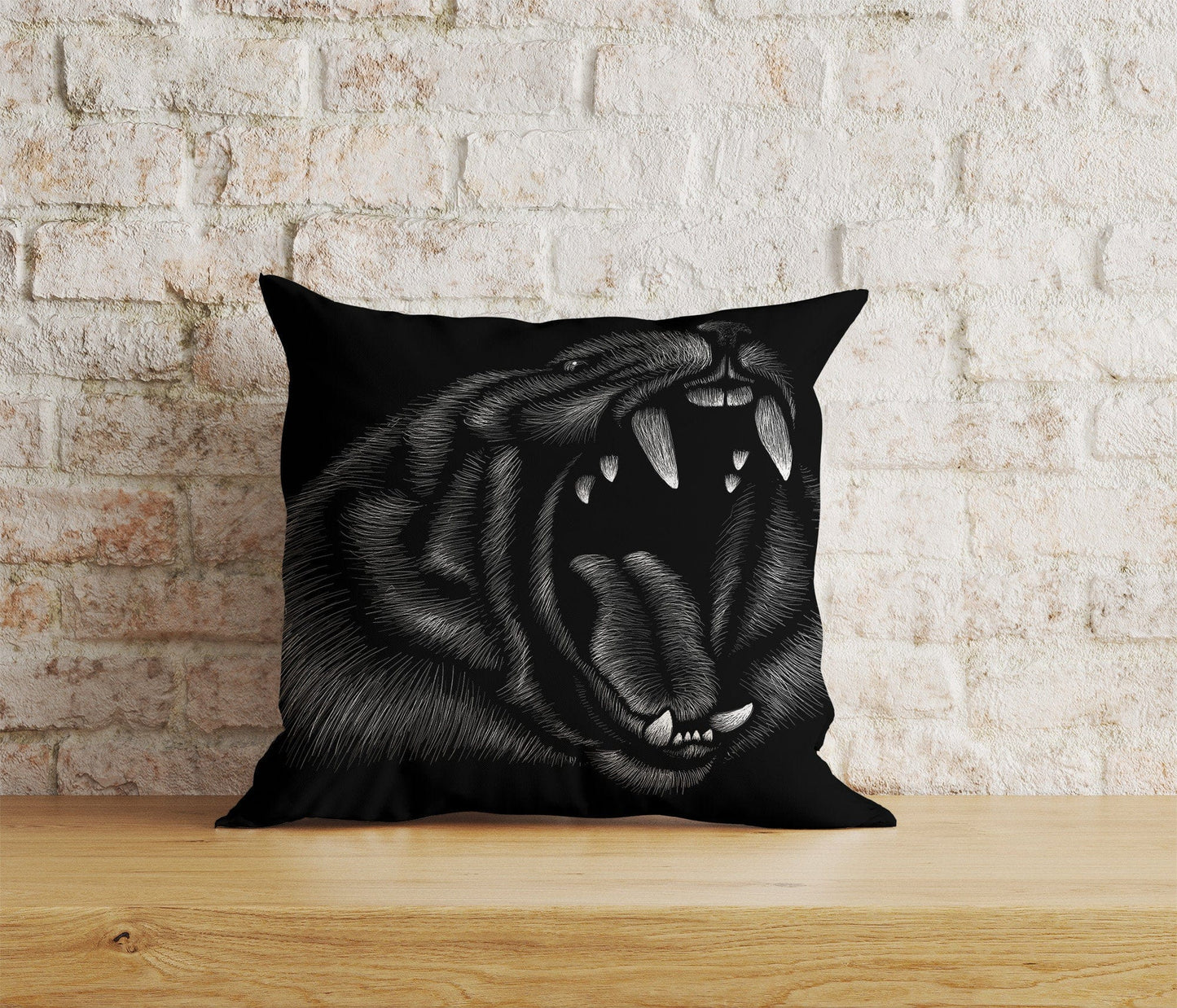 Onay Home Textile Cushion Covers 2 / 12 x 12 inch (30 x 30 cm) Double Side Black Tiger Pillow Covers Black and White Lion Pillow Covers