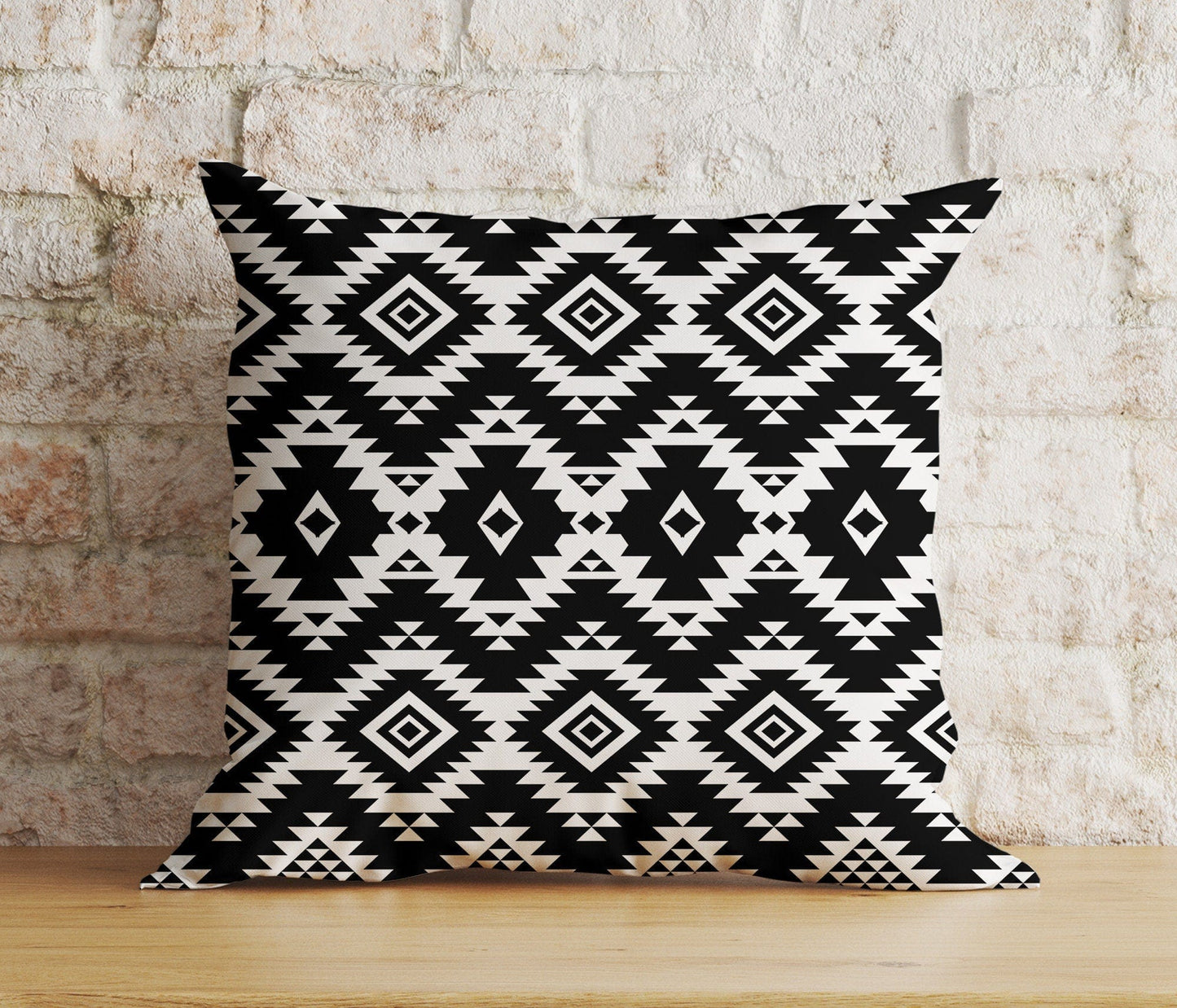 Onay 4 / 12 x 12 inch (30 x 30 cm) Double Side Black & White Southwestern Cushion Cover Aztec Turkish Kilim Farmhouse Decoration