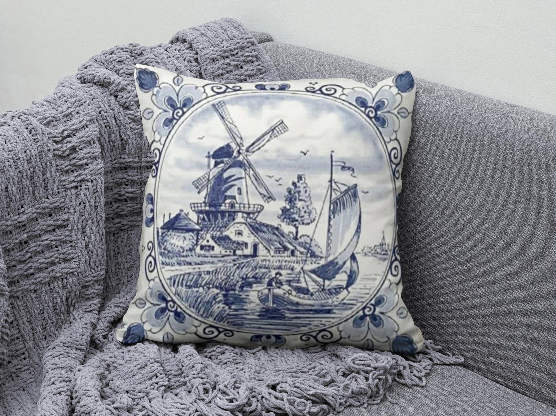 Onay 4 / 12 x 12 inch (30 x 30 cm) Double Side Blue and White Porcelain Cushion Covers Traditional French Toile de Jouy Motif Design