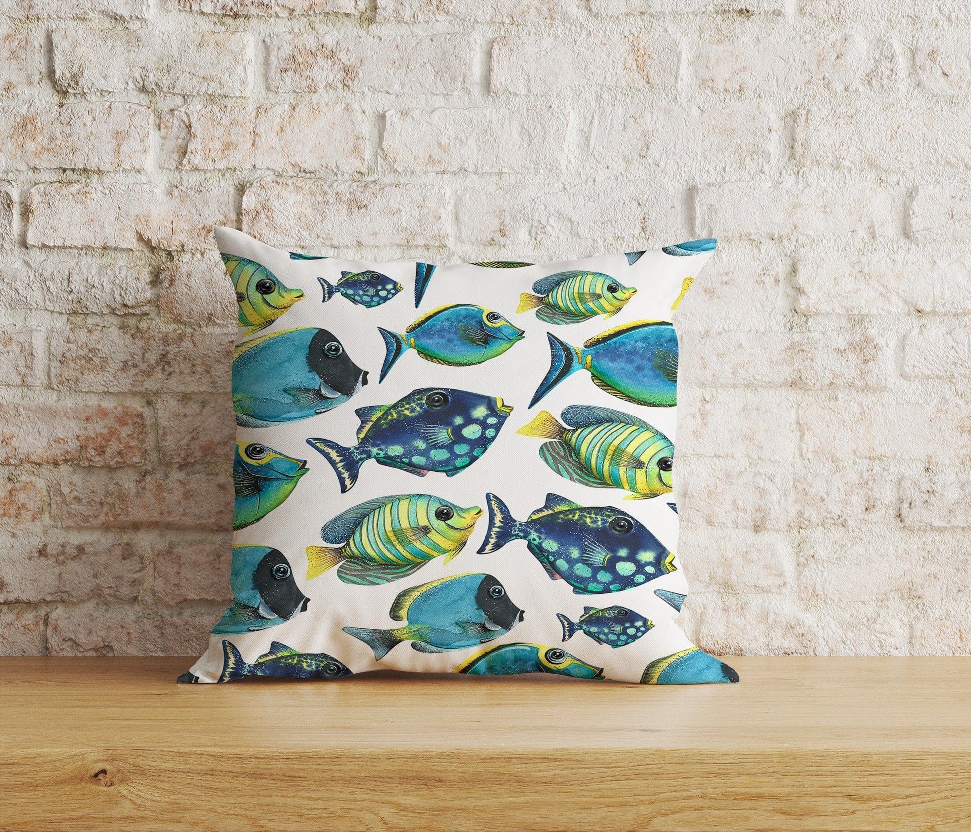 Onay Home Textile Cushion Covers 2 / 12 x 12 inch (30 x 30 cm) Double Side Bright Blue Fish Aquarium Cushion Covers Nautical Ocean