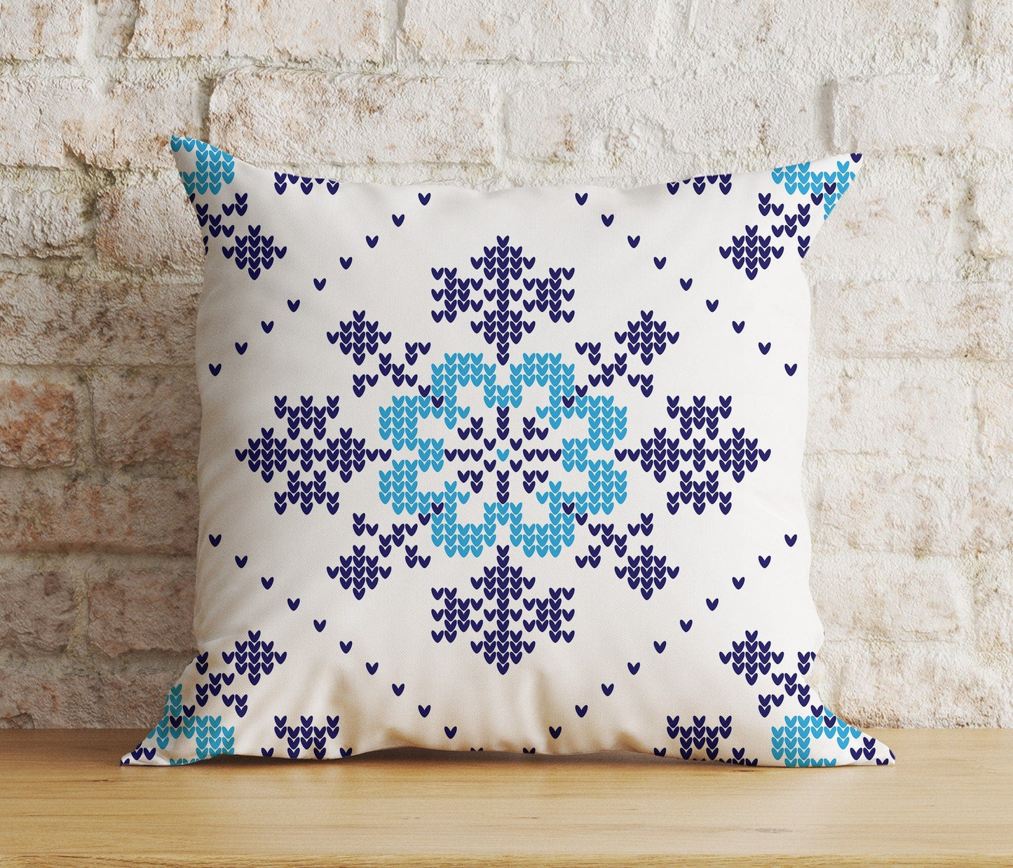 Onay 3 / 12 x 12 inch (30 x 30 cm) Double Side Christmas Snowflake Red and Green Bird Print Cushion Cover