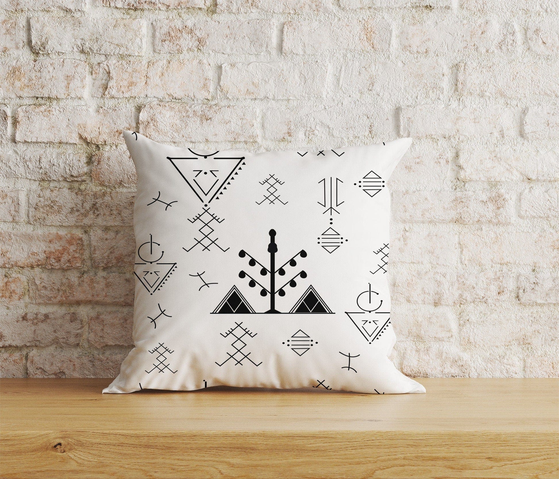 Onay 2 / 12 x 12 inch (30 x 30 cm) Ethnic African Design Rustic Geometric Decor Cushion Covers