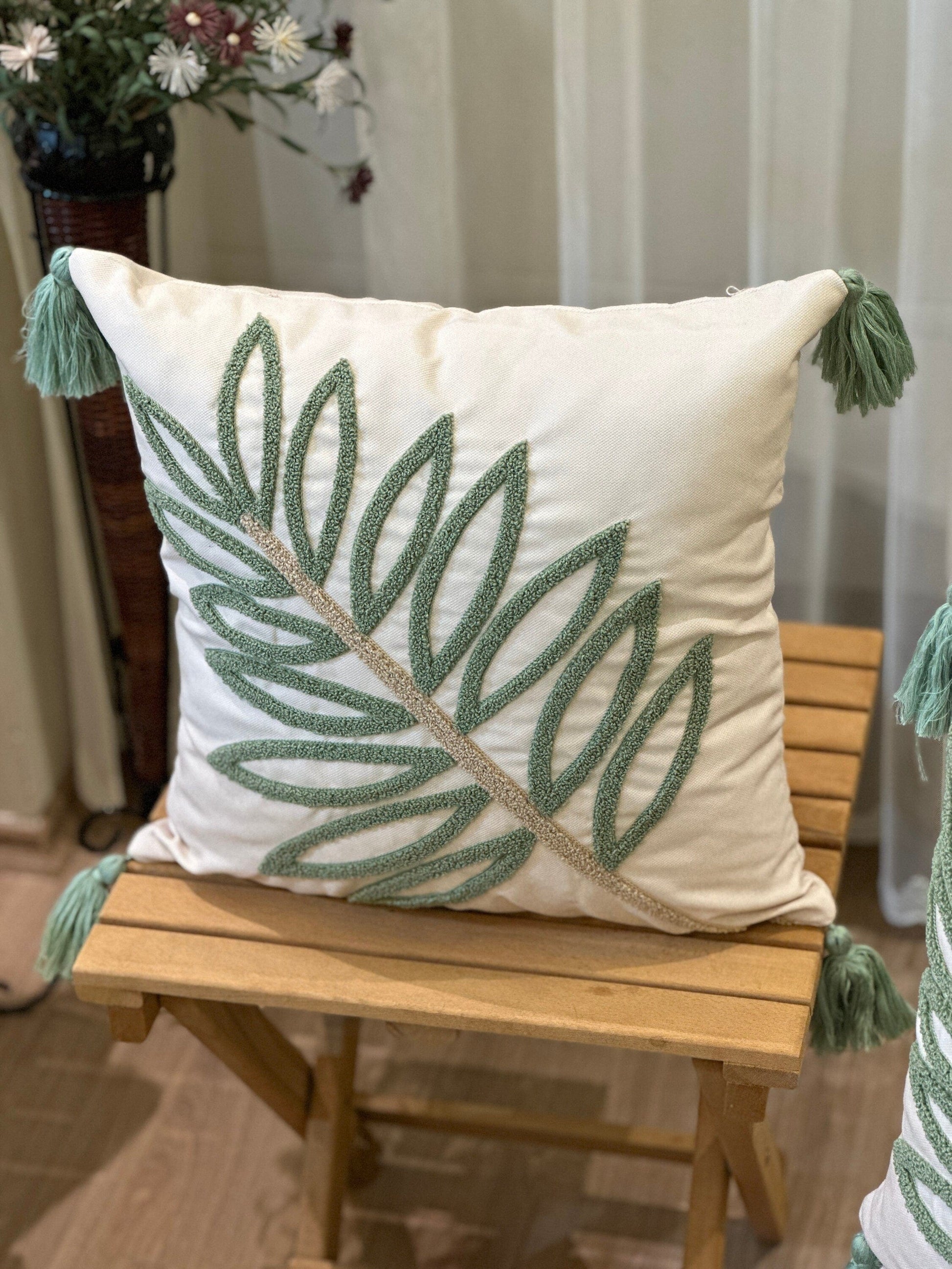 Onay Home Textile Green Palm Leaves Punch Needle Cushion Cover 17x17 Inches