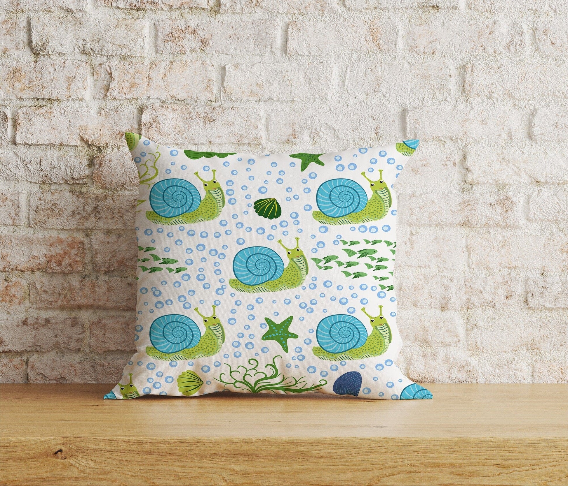 Onay Home Textile Cushion Covers 2 / 12 x 12 inch (30 x 30 cm) Double Side Green Snail Cushion Cover Square Pillow Cover Bug Pillows