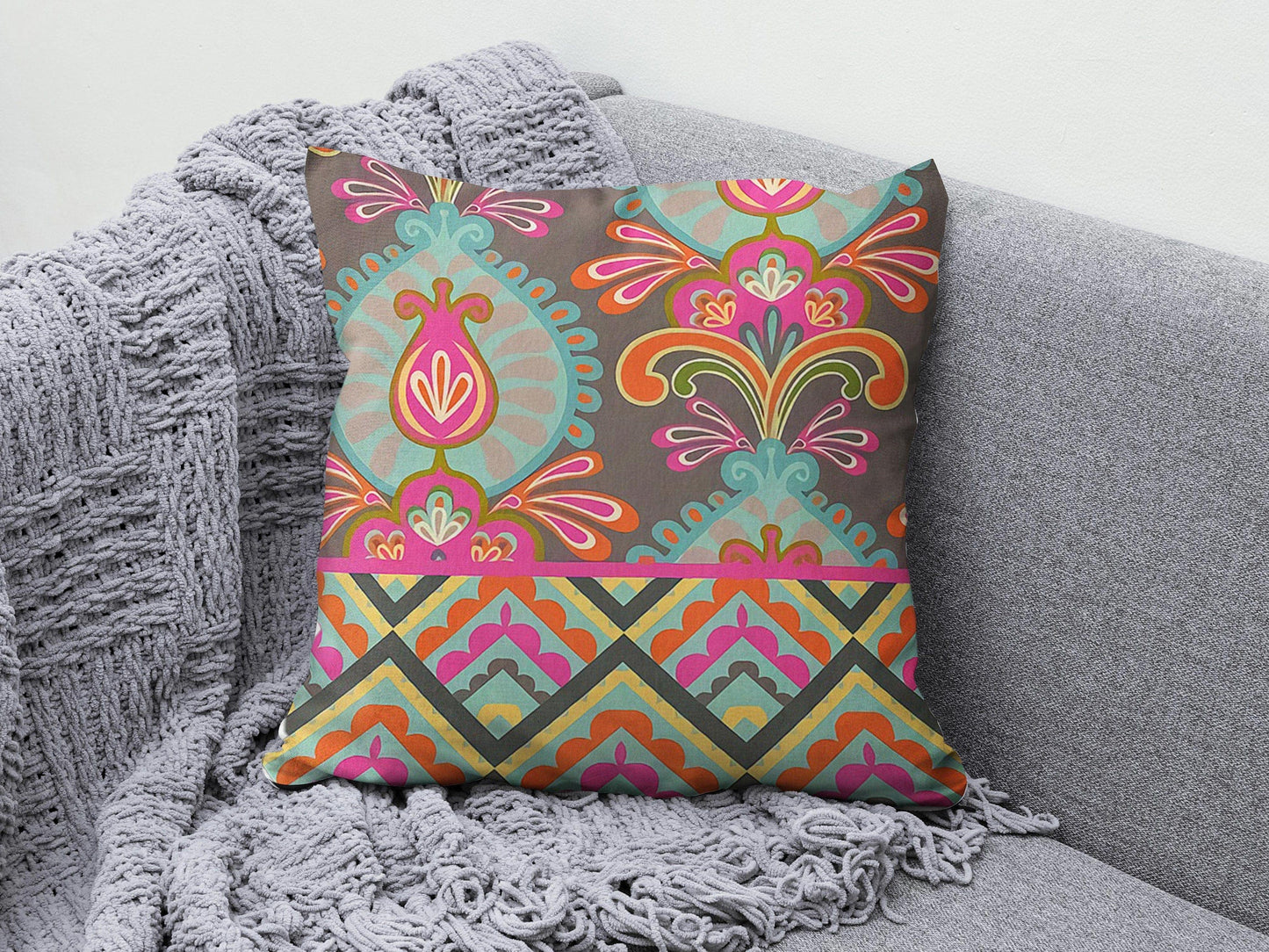 Onay 7 / 12 x 12 inch (30 x 30 cm) Kilim Rug Design Geometric Authentic Cushion Cover