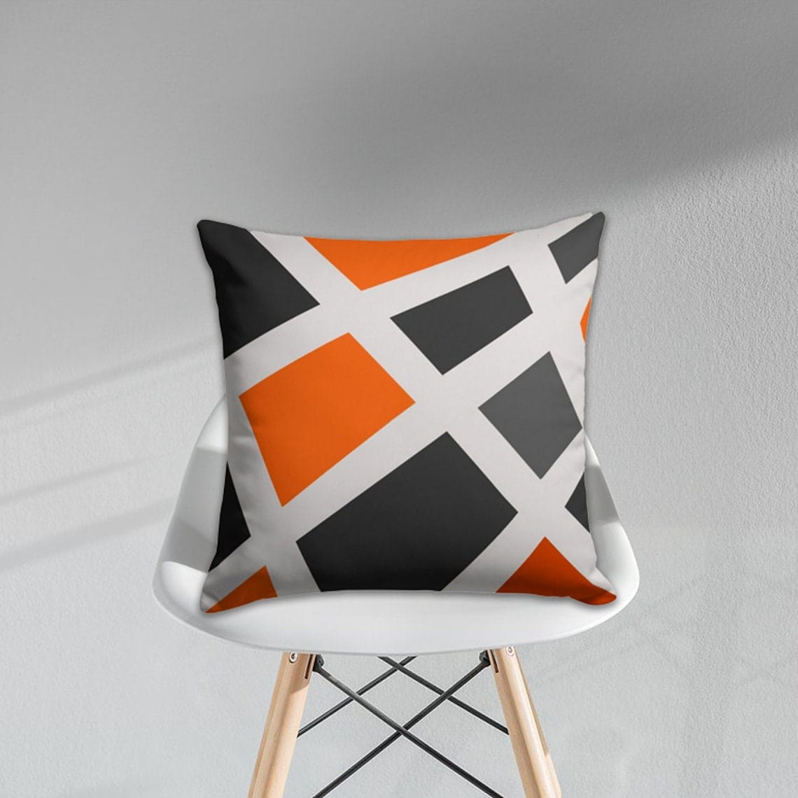 Onay 9 / 12 x 12 inch (30 x 30 cm) Modern Abstract Surreal Groovy Figures Cushion Cover