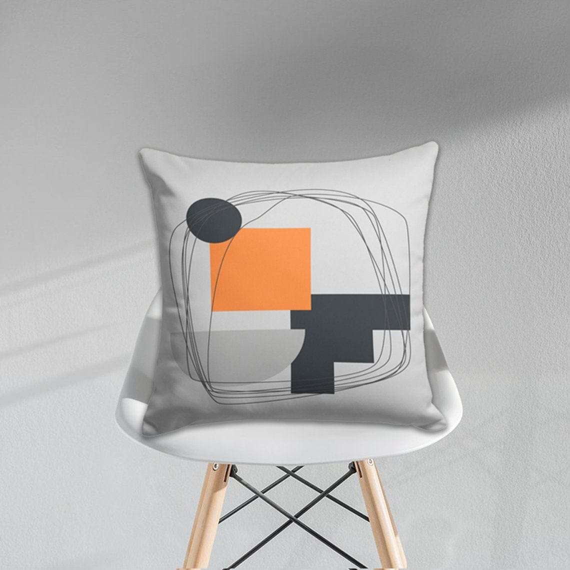 Onay 1 / 12 x 12 inch (30 x 30 cm) Modern Abstract Surreal Groovy Figures Cushion Cover