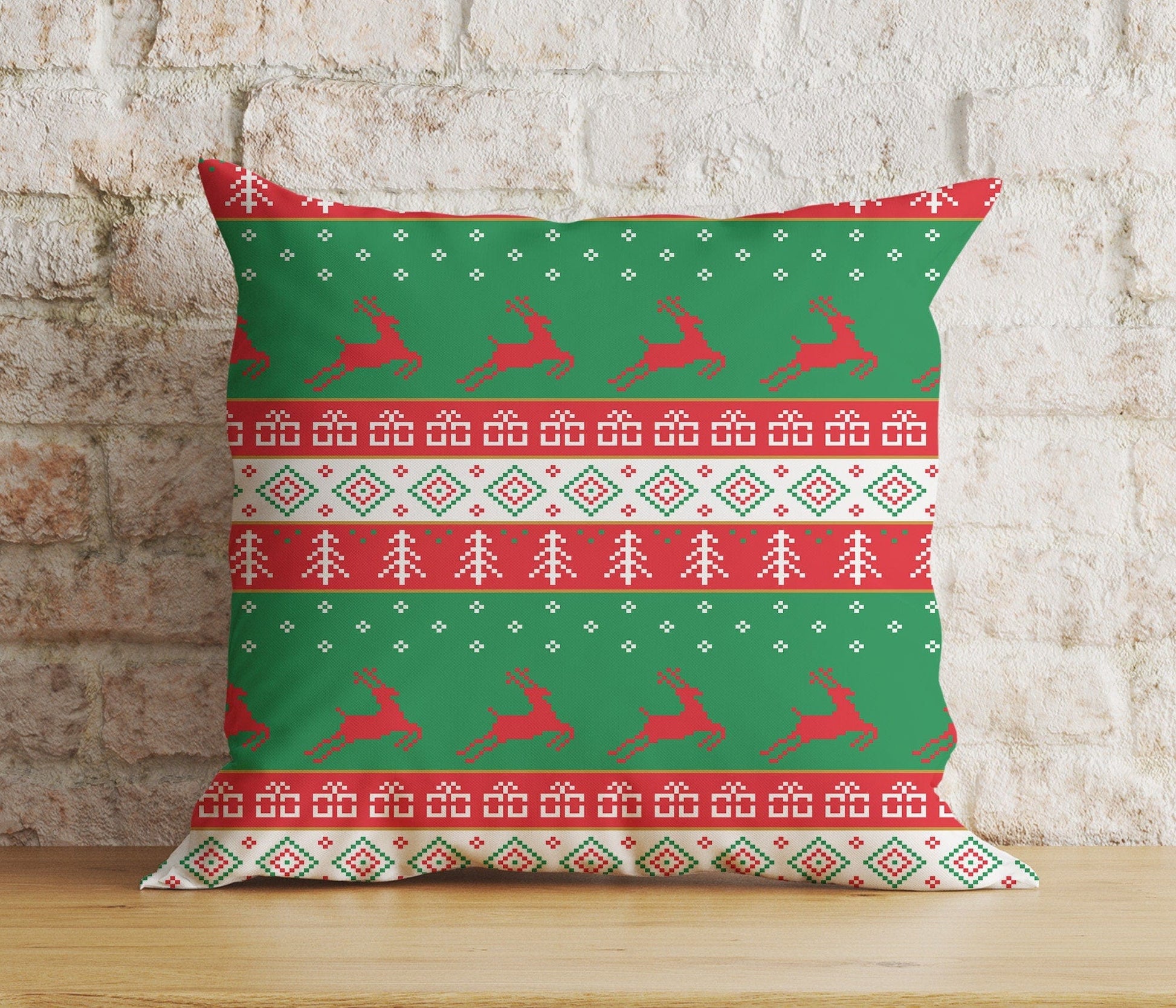 Onay 2 / 12 x 12 inch (30 x 30 cm) Double Side Nordic Xmas Red and Green Knitted Patterns Cushion Cover
