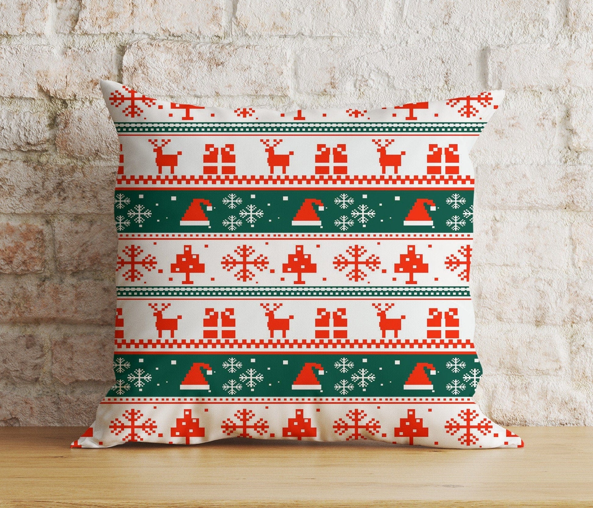 Onay 1 / 12 x 12 inch (30 x 30 cm) Double Side Nordic Xmas Red and Green Knitted Patterns Cushion Cover