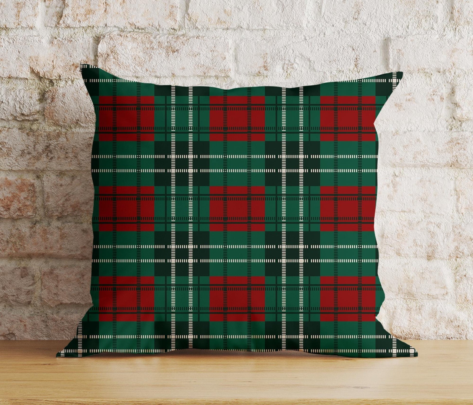 Onay 5 / 12 x 12 inch (30 x 30 cm) Double Side Plaid Pattern Christmas Green & Red Cushion Covers