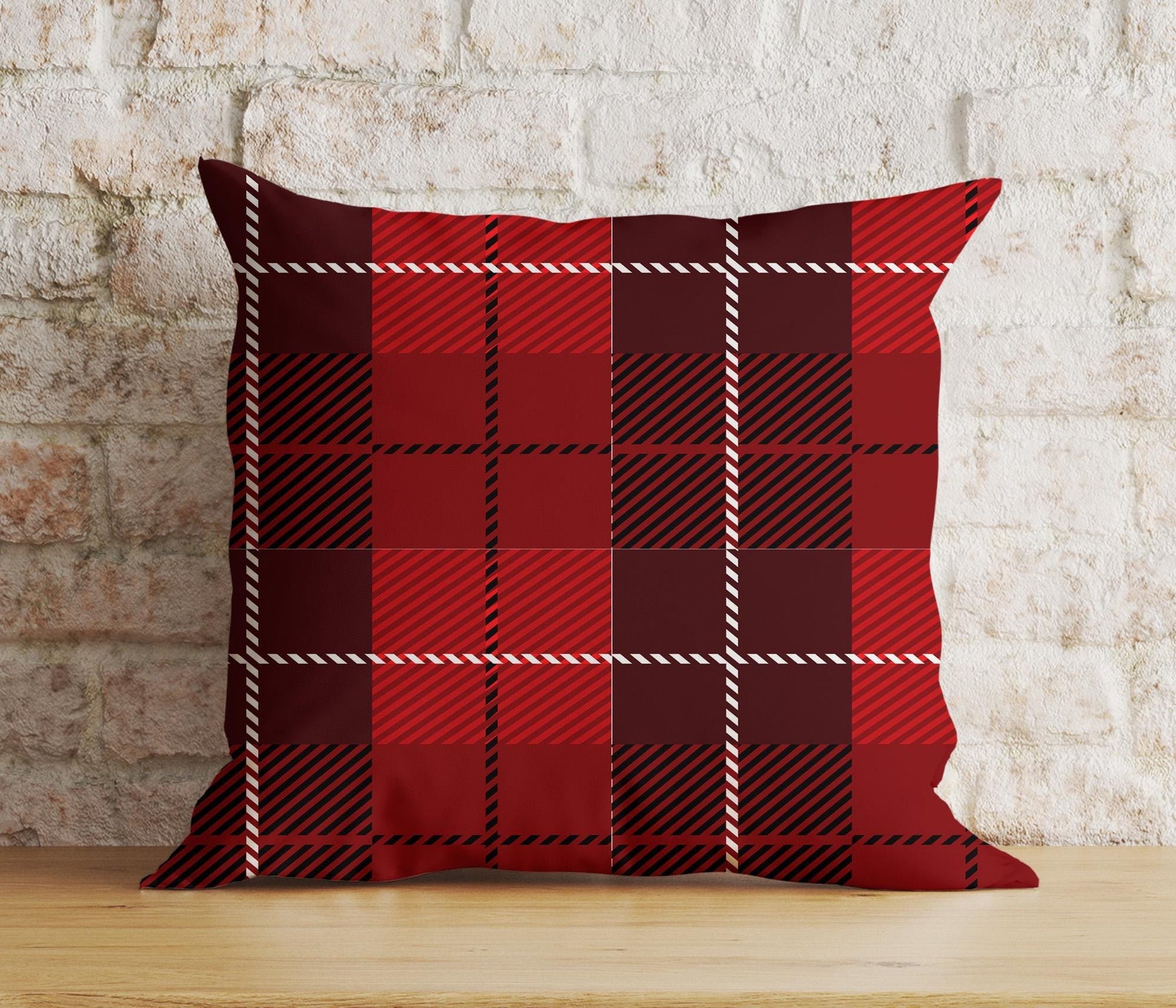 Onay 4 / 12 x 12 inch (30 x 30 cm) Double Side Plaid Pattern Christmas Green & Red Cushion Covers