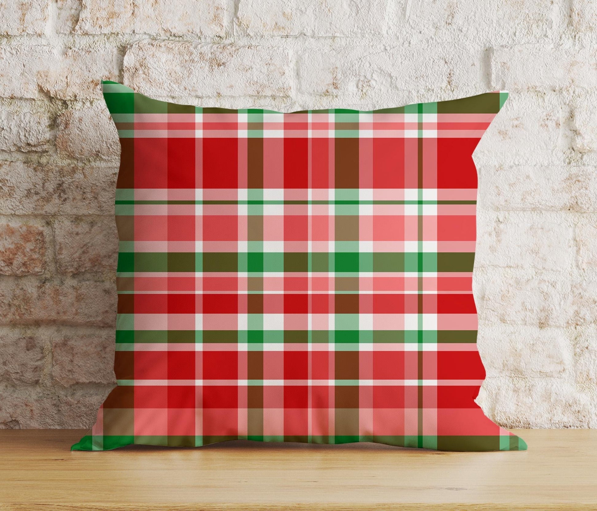Onay 3 / 12 x 12 inch (30 x 30 cm) Double Side Plaid Pattern Christmas Green & Red Cushion Covers