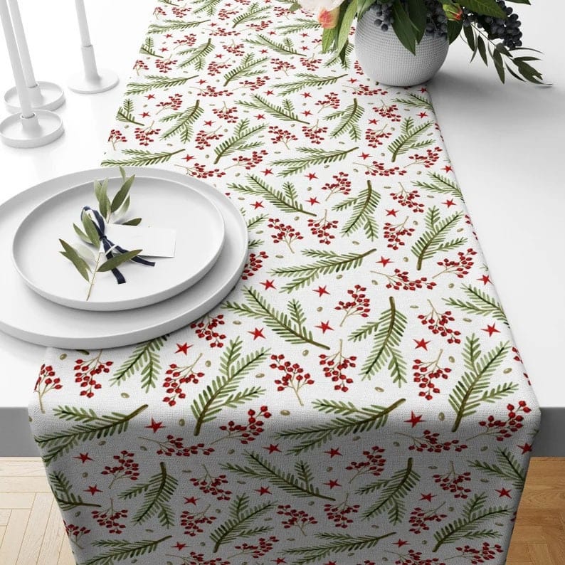 Onay 4 / 12 x 46 inch (30 x 120 cm) Red Pine Berry Mistletoe Green and Red Winter Table Runner