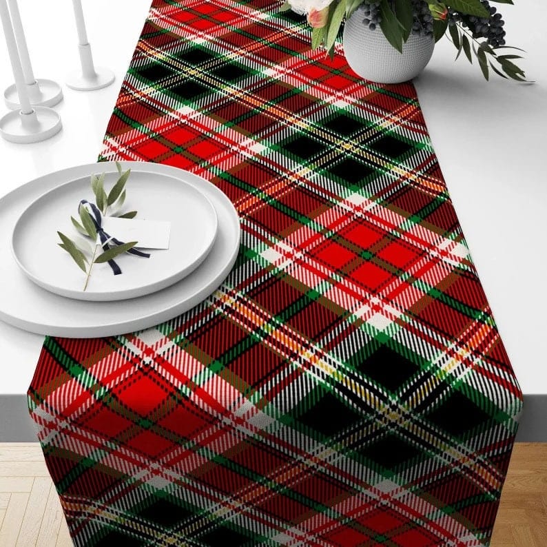 Onay 4 / 12 x 46 inch (30 x 120 cm) Tartan or Plaid Xmas Red Green Scottish Theme Table Runner