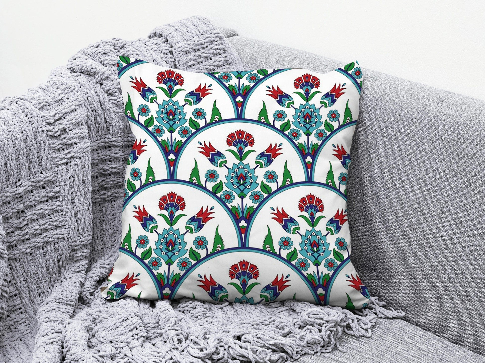 Onay 4 / 12 x 12 inch (30 x 30 cm) Turkish Tulip Ethnic Motifs Authentic Floral Cushion Cover