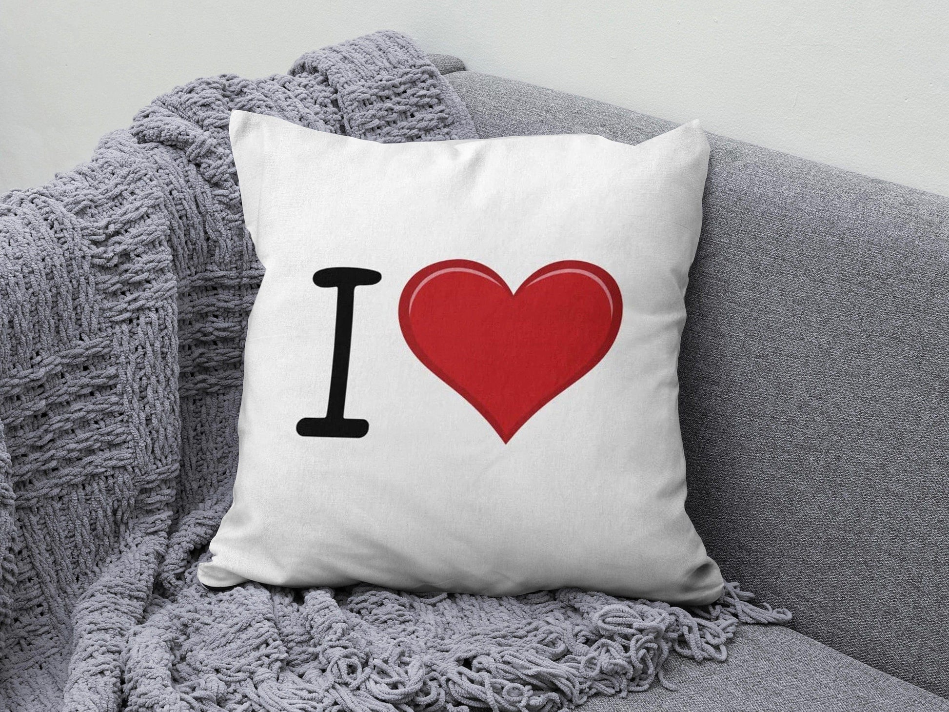 Onay 7 / 12 x 12 inch (30 x 30 cm) Valentine's Day Red Heart Romantic Cushion Cover