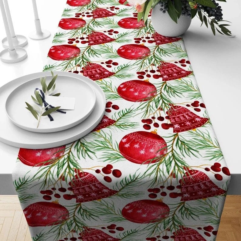 Onay 4 / 12 x 46 inch (30 x 120 cm) Xmas Tree and Ornament Green and Pink Ho Ho Table Runner