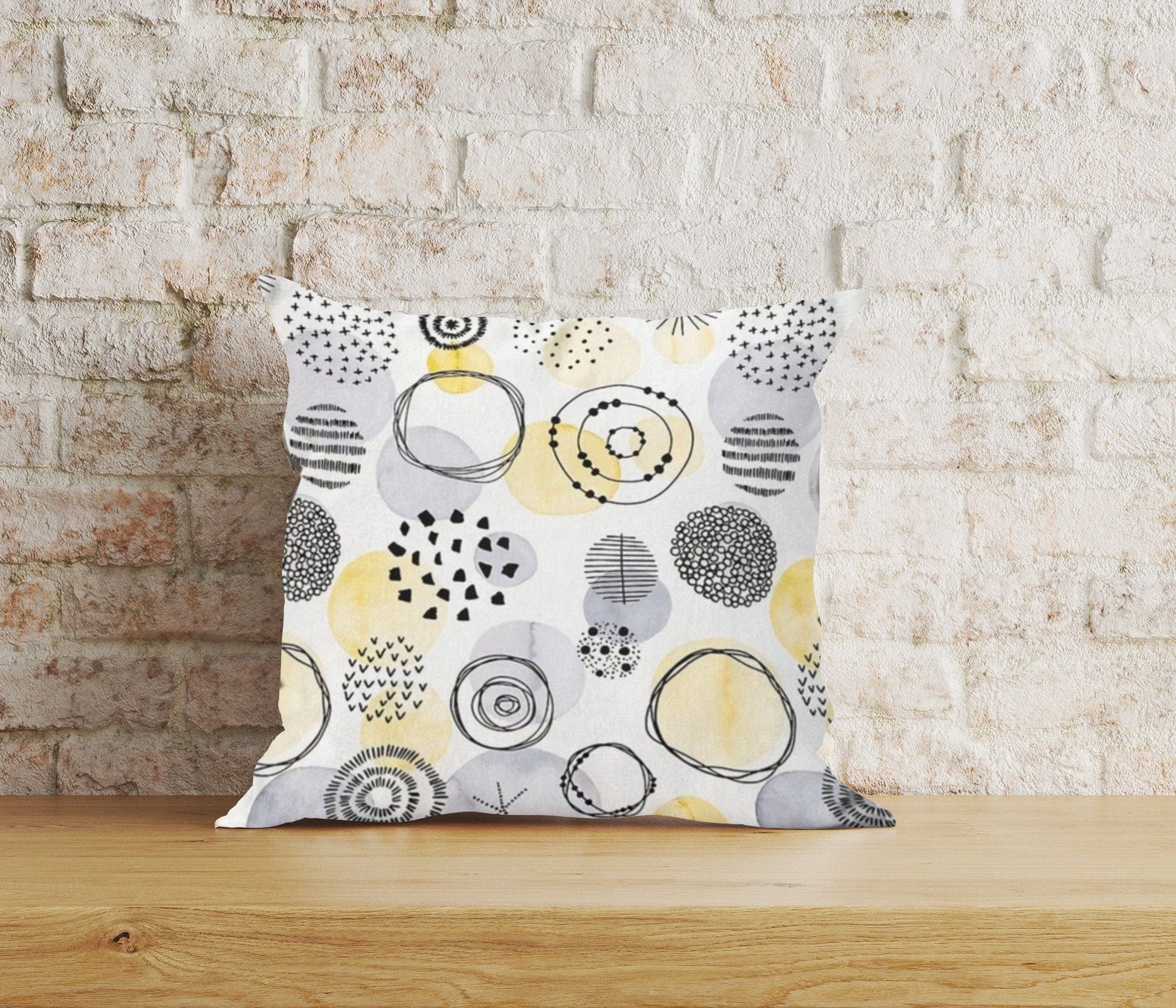 Onay 8 / 12 x 12 inch (30 x 30 cm) Yellow and Grey Abstract Honeycomb Cushion Covers