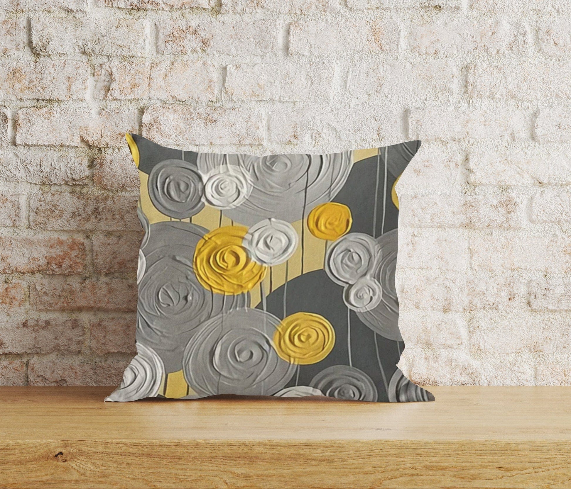 Onay 2 / 12 x 12 inch (30 x 30 cm) Yellow and Grey Abstract Honeycomb Cushion Covers