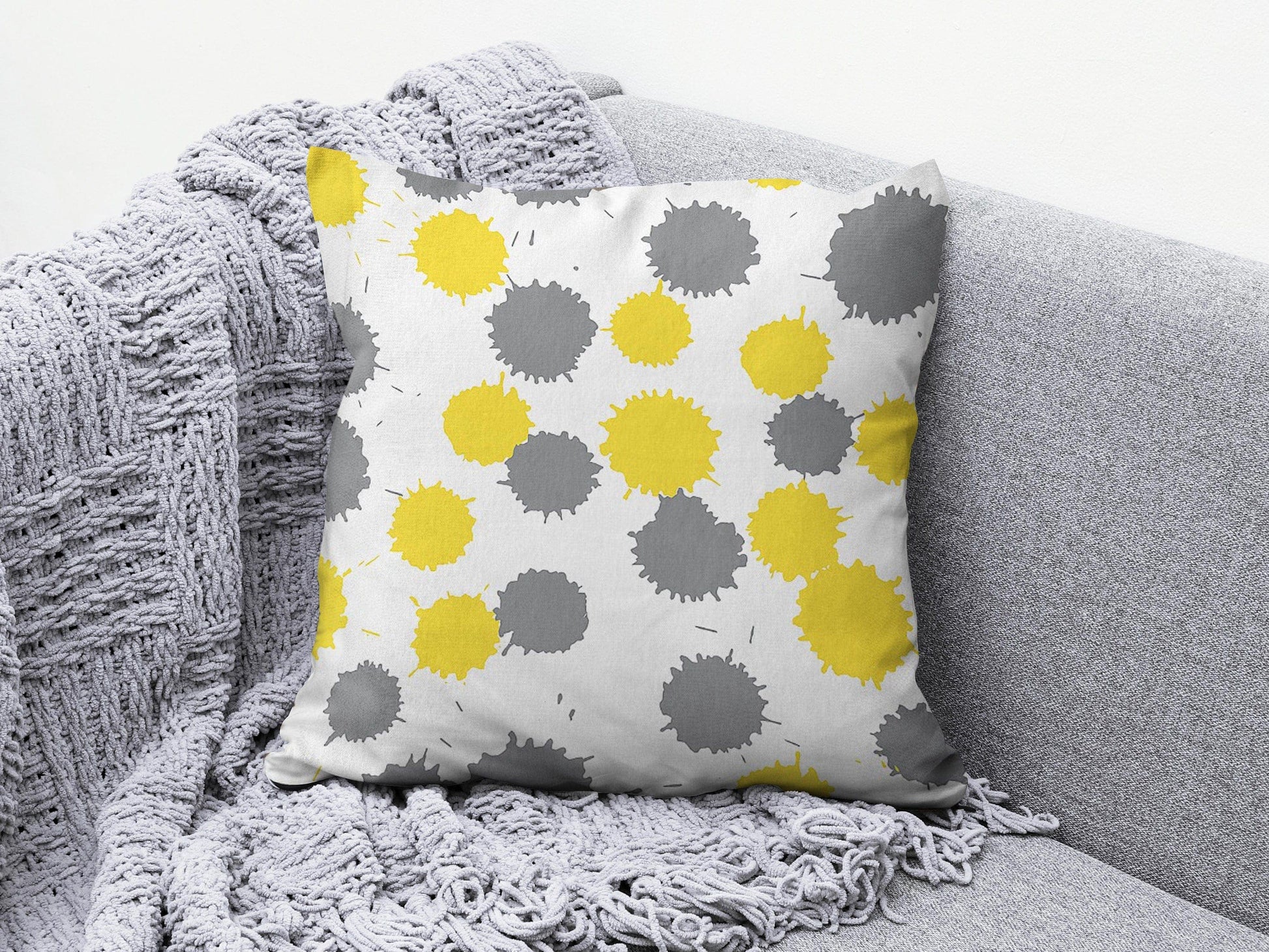 Onay 7 / 12 x 12 inch (30 x 30 cm) Yellow Grey Geometric Line Living Room Cushion Cover
