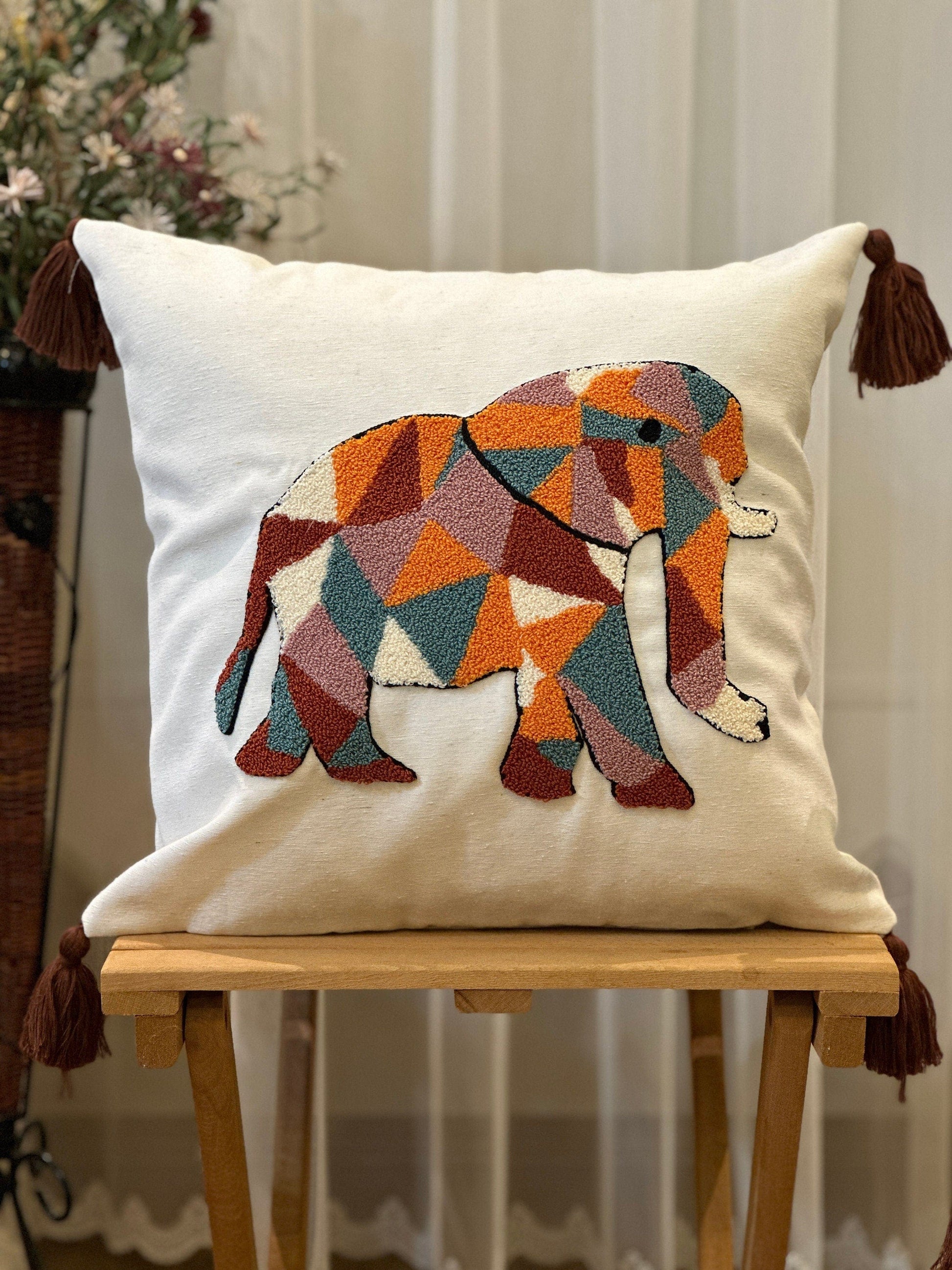 Onay Home Textile Punch Needle Cushion Cover Elephant Punch Needle Cushion Cover Animal Embroidery