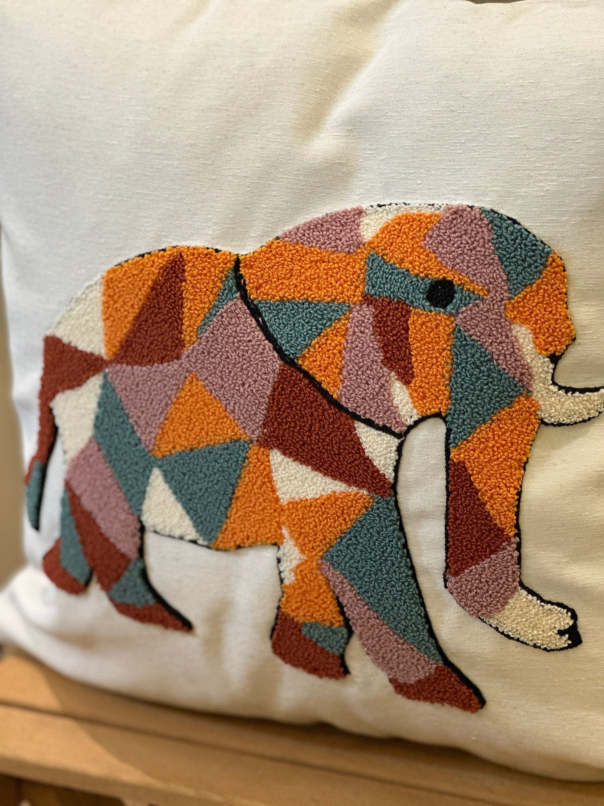 Onay Home Textile Punch Needle Cushion Cover Elephant Punch Needle Cushion Cover Animal Embroidery