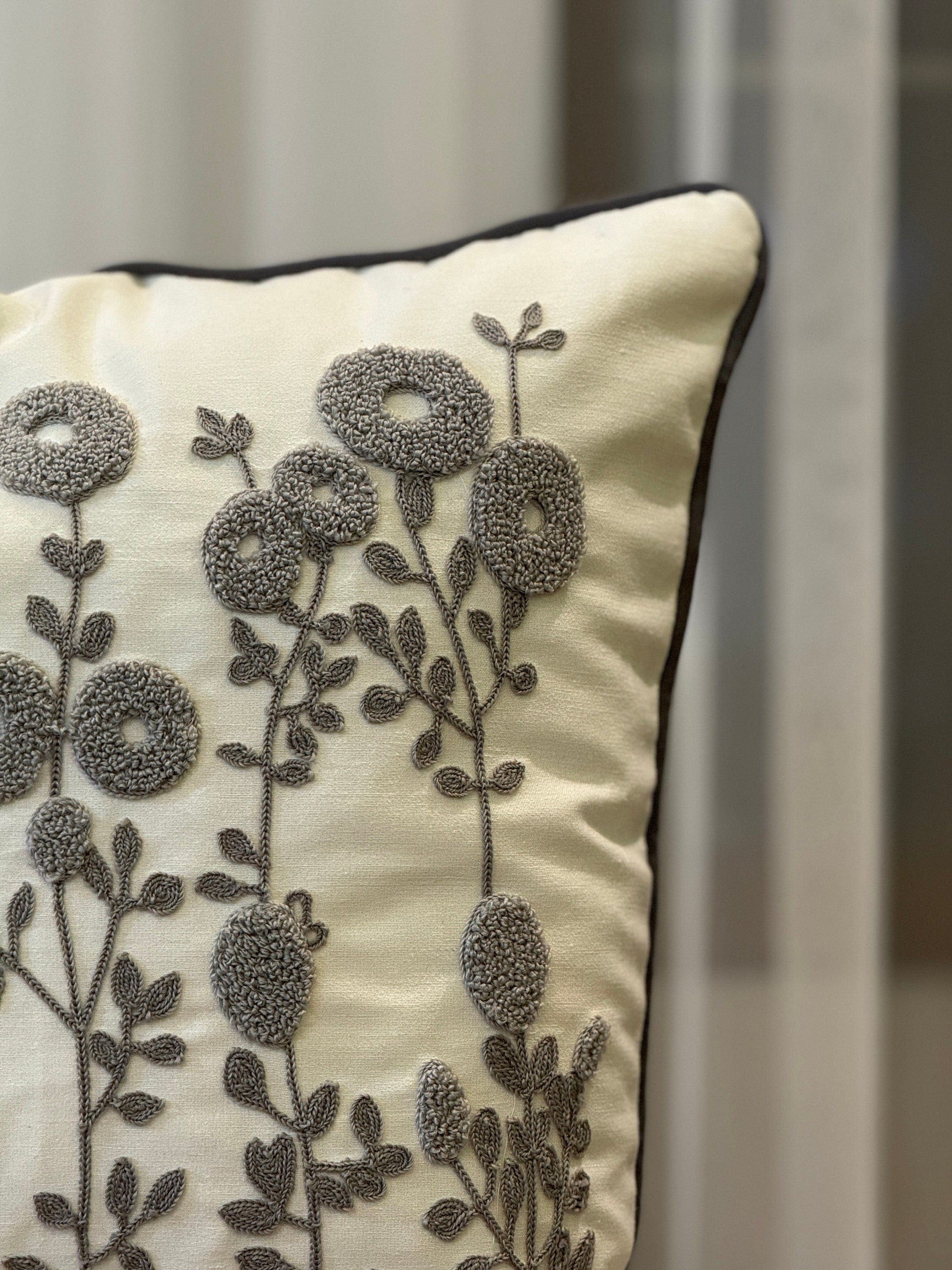 Onay Home Textile Punch Needle Cushion Cover Gray Floral Punch Needle Cushion Cover Tufted Embroidery
