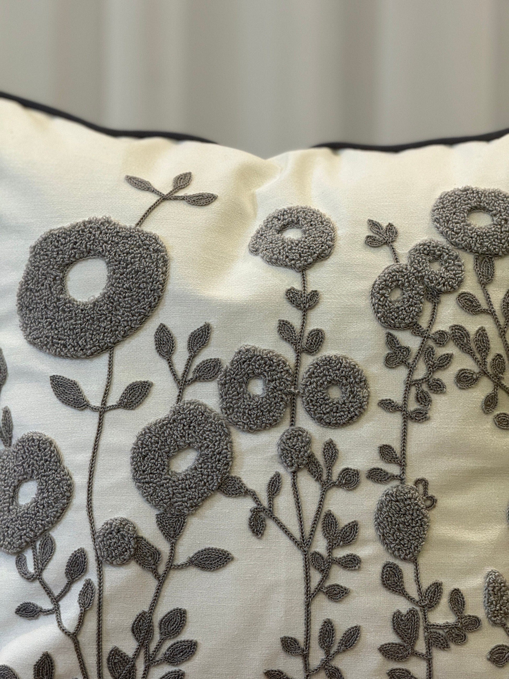 Onay Home Textile Punch Needle Cushion Cover Gray Floral Punch Needle Cushion Cover Tufted Embroidery
