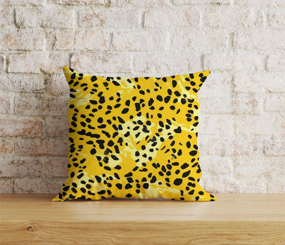 Yellow Giraffe With Glasses Giraphe Pattern Cushion Cover