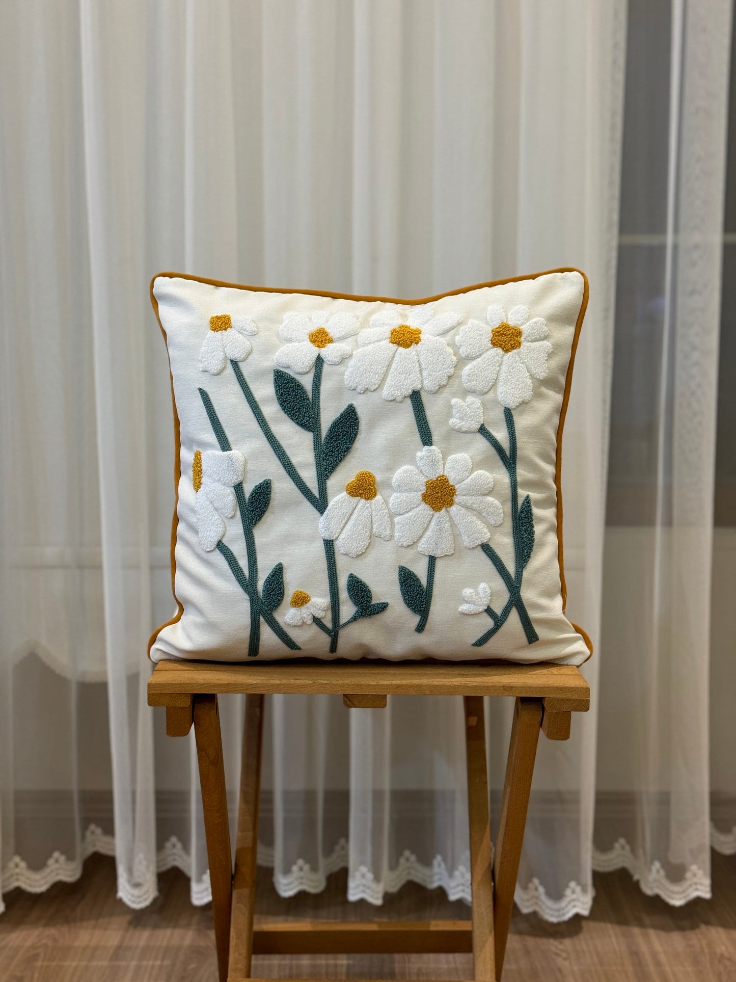 Daisy Punch Needle Cushion Cover