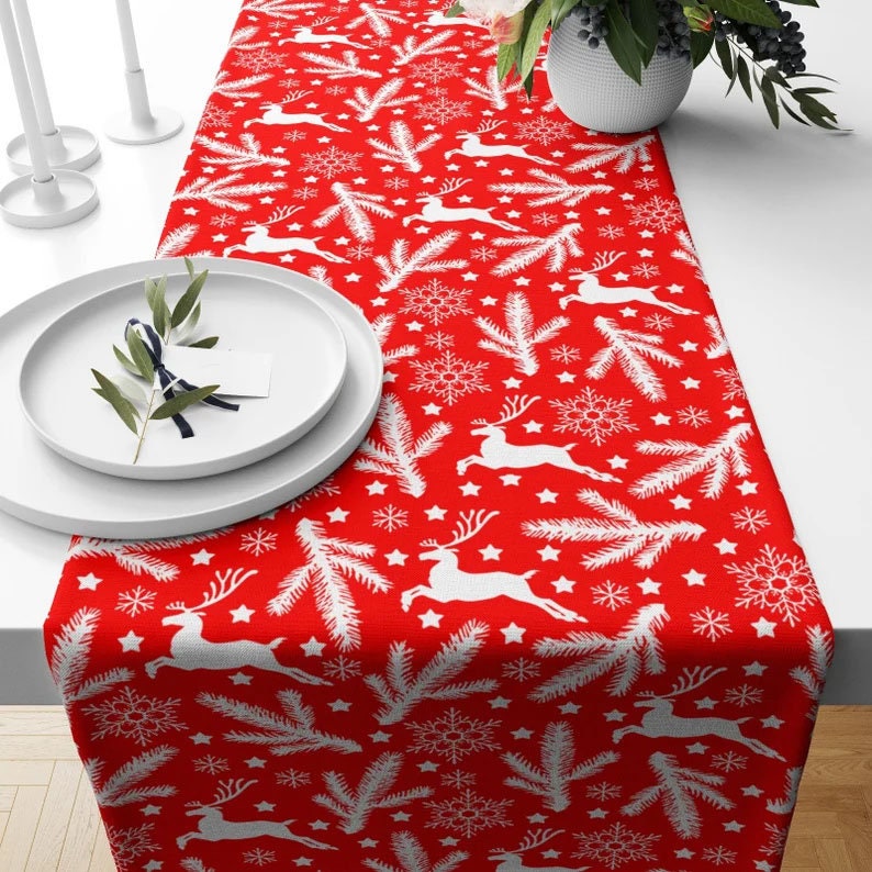 Xmas Winter Deer Holiday Home Decor Table Runner