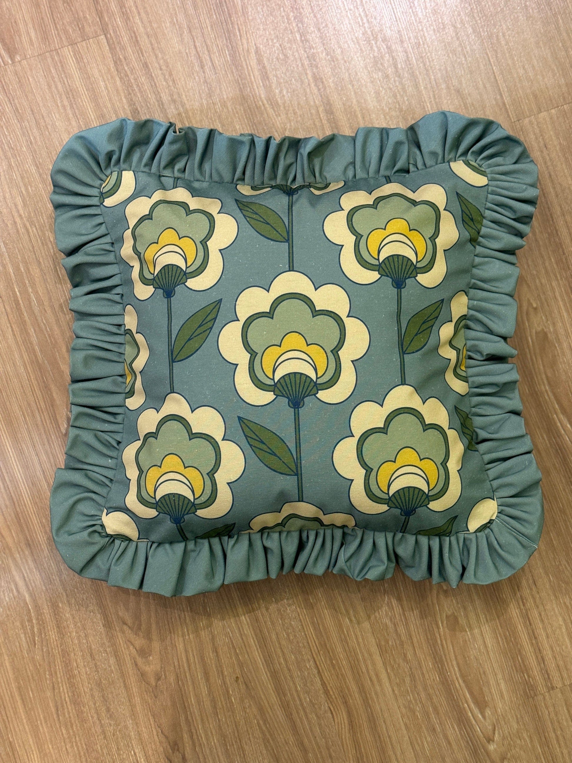 Onay Home Textile Cushion Covers Retro Vintage Frill Cushion Cover Green Ruffled Pillow Cover