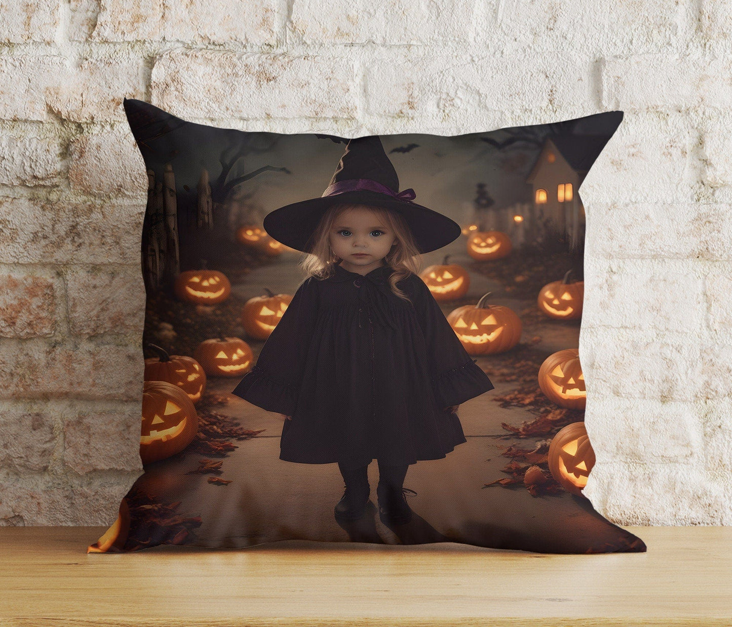 Onay 4 / 12 x 12 inch (30 x 30 cm) Double Side The Witch On Halloween Bats & Haunted House Spooky Cushion Cover