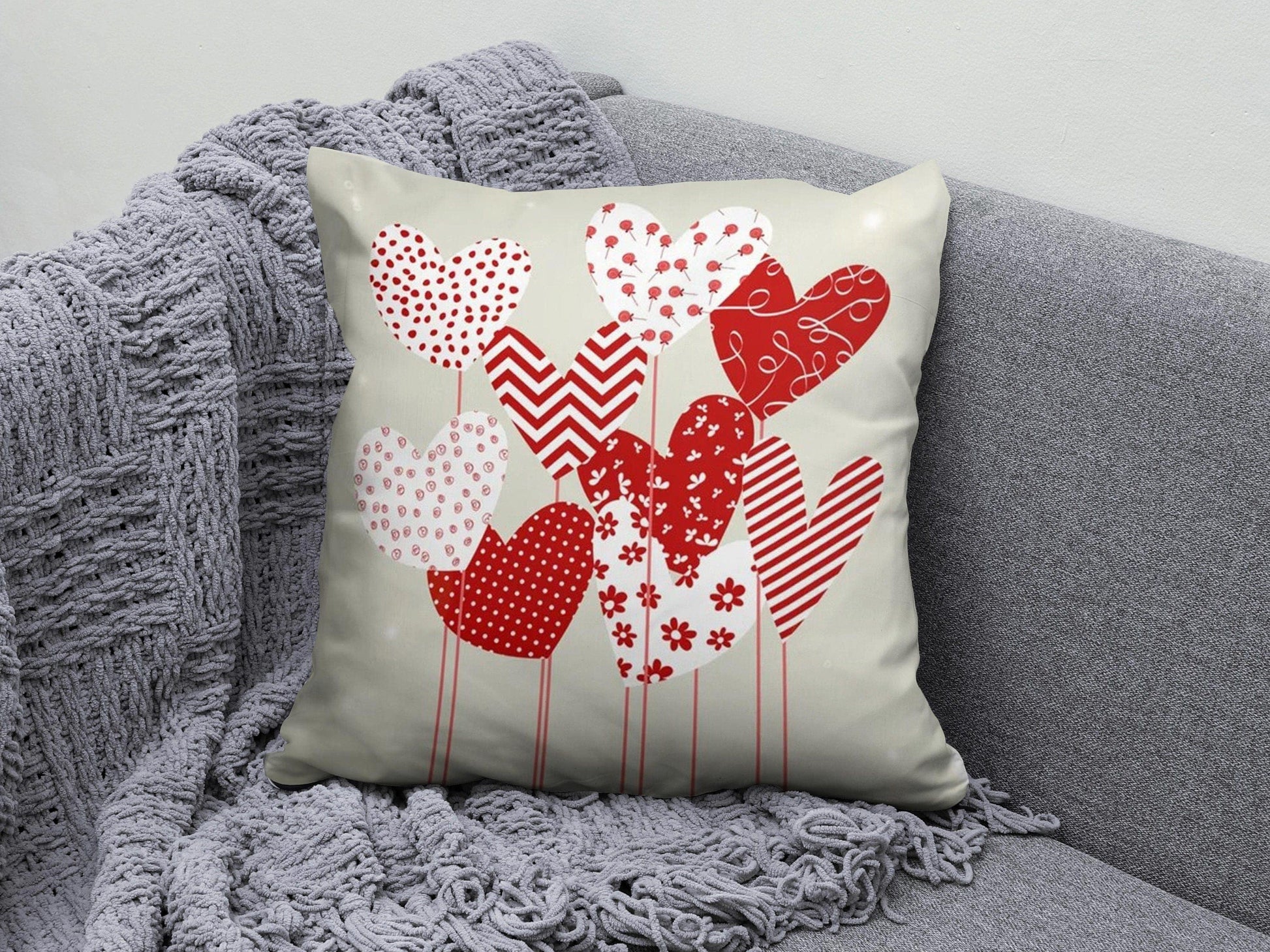 Onay 3 / 12 x 12 inch (30 x 30 cm) Valentine's Day Red Heart Romantic Cushion Cover